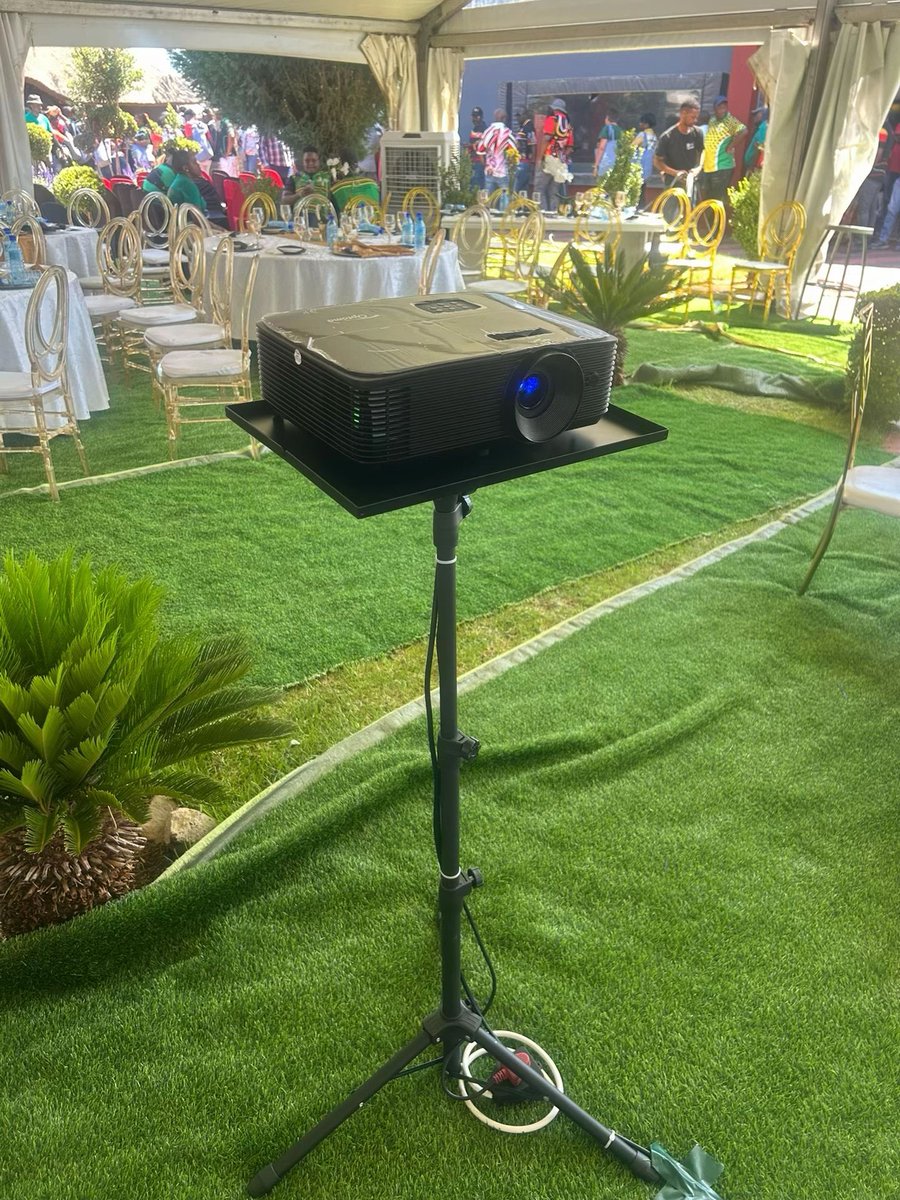 JustRentIT3's tweet photo. #projectorrental #projectorhire https://t.co/WUGm0cm15X