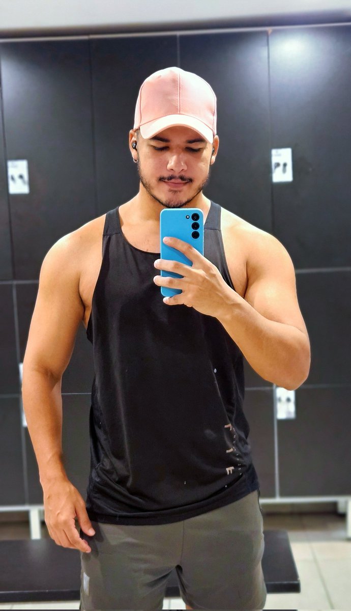 OliverMath95's tweet image. Sextou.. 💪🏽