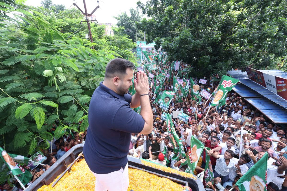 imsameersid's tweet photo. बेरोजगार युवा आज सत्ता से जवाब मांग रहा है!
@yadavtejashwi जी ने युवाओं की आवाज़ को आंदोलन बनाया है।
सत्ता अगर गुनहगार है, तो सज़ा जनता तय करेगी! ✊
#TejashwiYadav #YuvaShakti #RJD #बेरोजगारी https://t.co/ShOHaJ7kZU