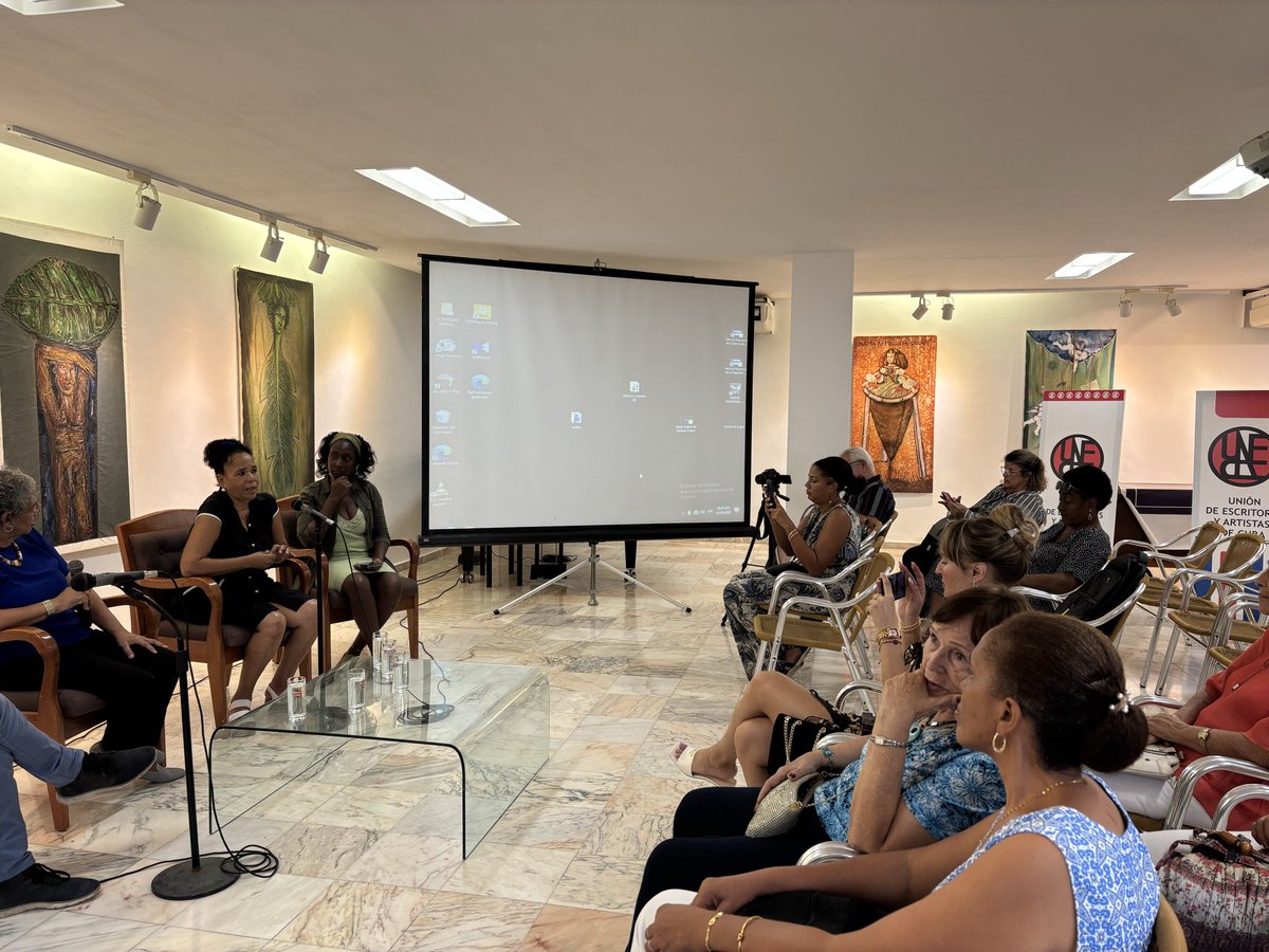 UNEAC_online's tweet photo. #Contracanto | El espacio de la Sección de Musicología rindió homenaje al Museo Nacional de la Música con acciones de especial importancia. La jornada tuvo como objetivo articular memoria, investigación y audiovisual en tributo a una institución clave del patrimonio sonoro cubano https://t.co/NLghvVEtwz