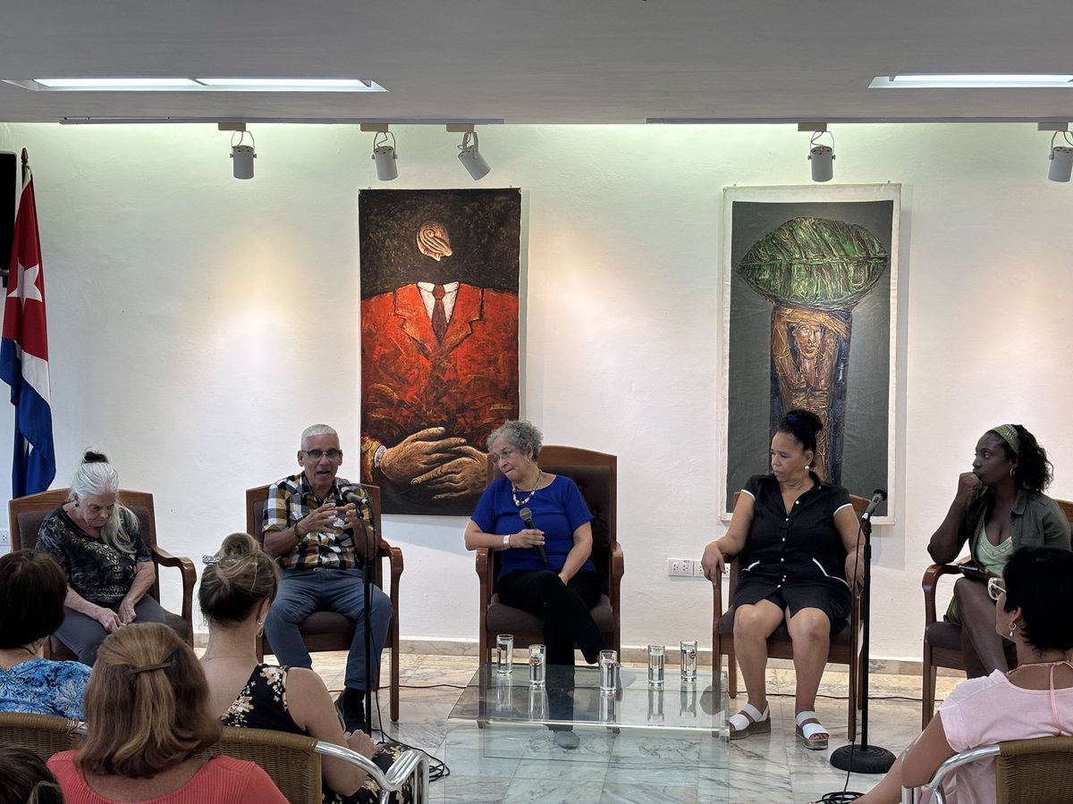 UNEAC_online's tweet photo. #Contracanto | El espacio de la Sección de Musicología rindió homenaje al Museo Nacional de la Música con acciones de especial importancia. La jornada tuvo como objetivo articular memoria, investigación y audiovisual en tributo a una institución clave del patrimonio sonoro cubano https://t.co/NLghvVEtwz