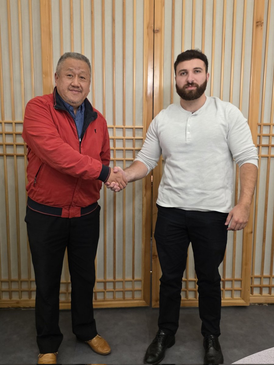 🇨🇳 While in Beijing, it was my GREAT HONOR to meet and share dinner with the legendary and inspiring comrade professor Kong Qingdong.

He is a true patriot who has fought tirelessly to keep the immortal flame of Mao Zedong Thought alive in China!