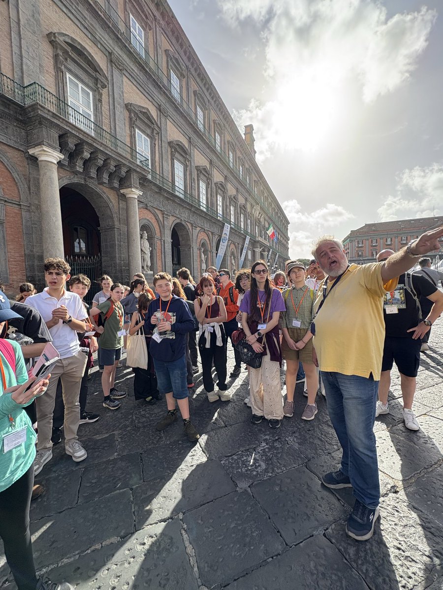 holmfirthhigh's tweet photo. Napoli- day 3! A walking tour of this beautiful city followed by a visit to the National Archeological Museum. The afternoon was spent in Via dei Tribunali buying souvenirs before an evening award ceremony. A highly educational trip with wonderfully curious pupils 🇮🇹🌋 https://t.co/8GY5OC4pgA