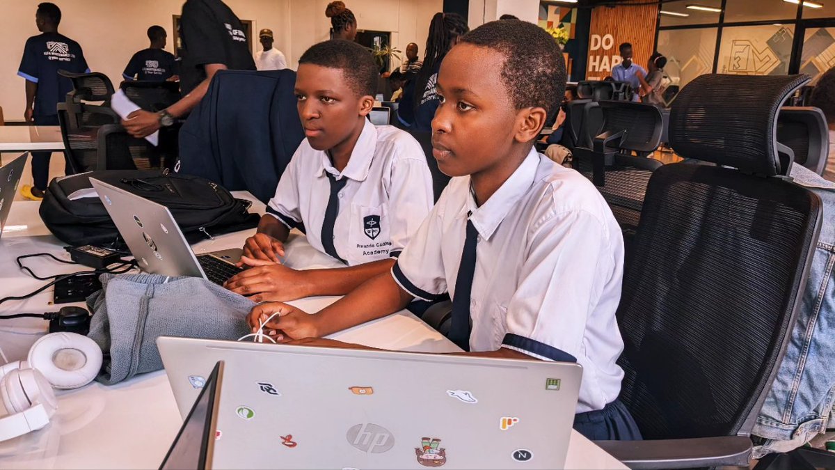 masteryhub_Rwa's tweet image. Today at ALX, we had an incredible in-person mentorship session with the Top 20 projects of the Code for Impact Competition 2025! 🎉 Our young innovators refined their ideas for market readiness with the guidance of our amazing mentors. #CodeForImpact #Innovation #Mentorship