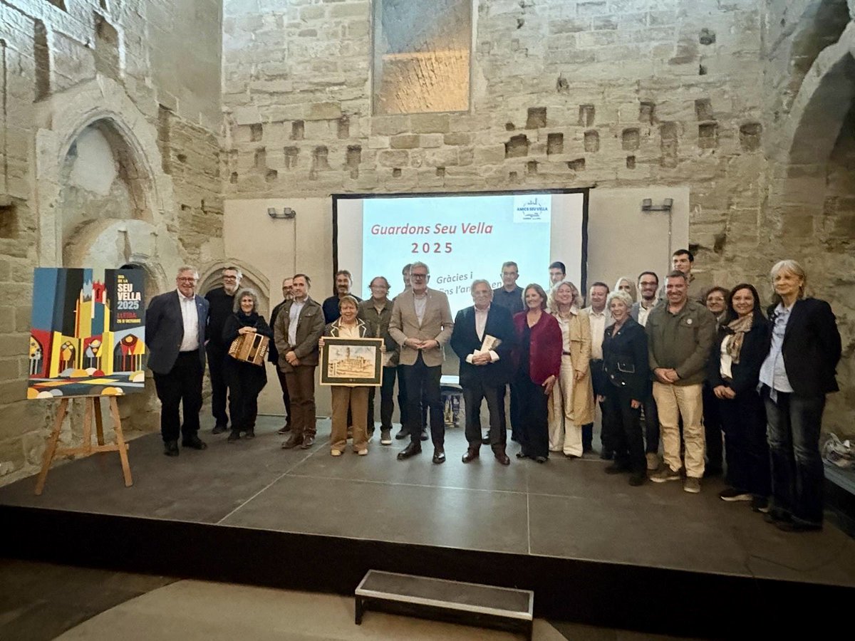 AmicsSeuVella's tweet photo. Guardons Seu Vella 2025 https://t.co/l9Cvdhj1B8