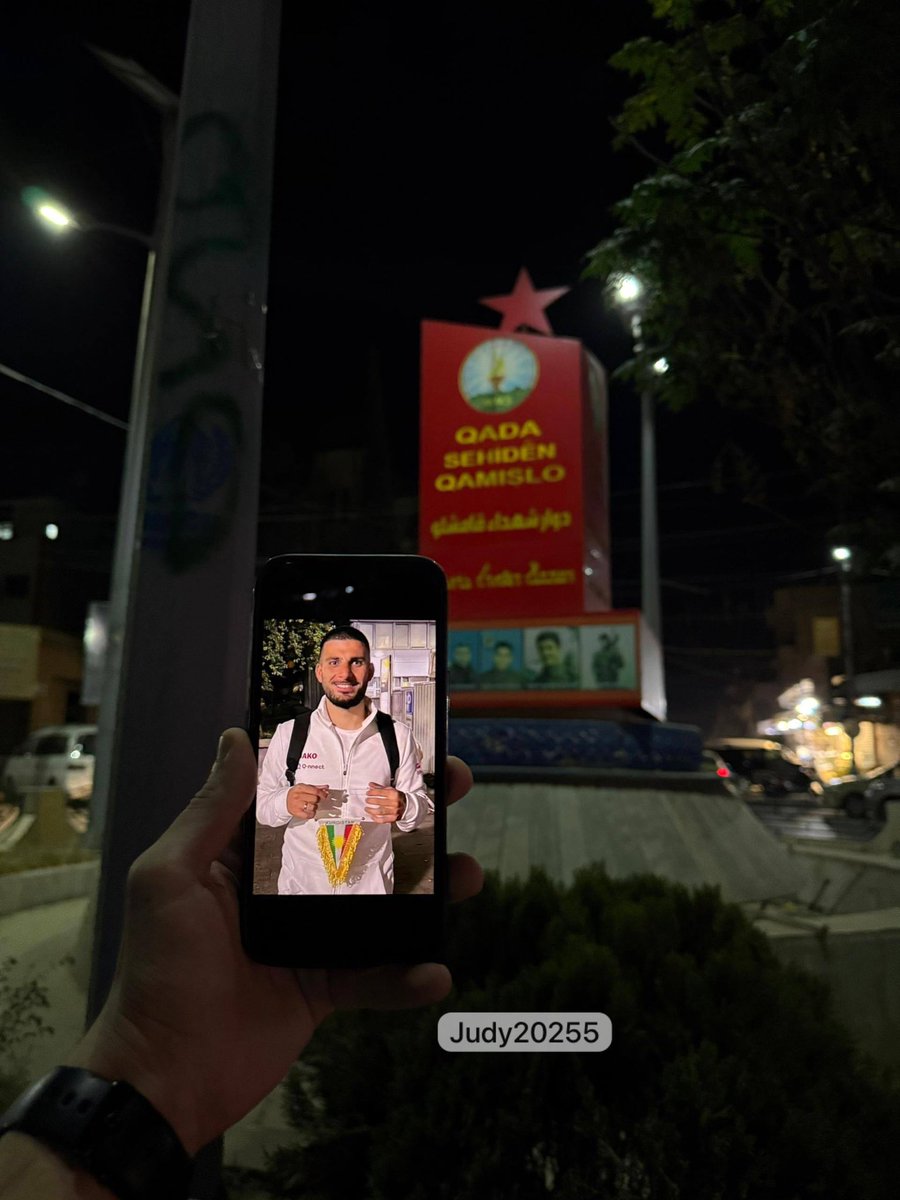 Judy20255's tweet image. All solidarity and support for our Lion Deniz from Qamişlo #Rojava 
…
Ji Qada şehiden Qamişlo Em bi te re ne Hevale Deniz Undav✌🏻
💚❤️💛
#Rojava #Qamişlo 
#Deniz_Undav #Stuttgart