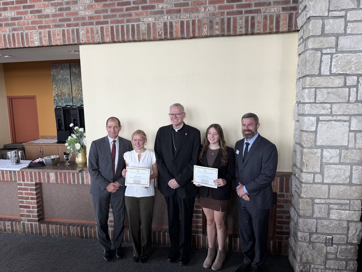 Congratulations to all the nominees for the Mater Dei and Memorial Tomorrow’s Workforce Luncheon! 👏💼

We’re proud to recognize our outstanding students and celebrate their achievements alongside so many dedicated community partners.

A special thank-you to all the business