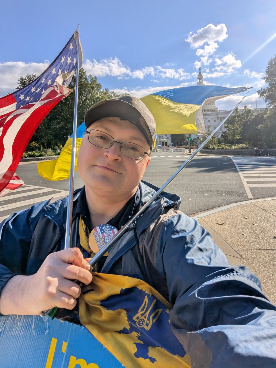 ukrainerallydc's tweet image. Join us at Constitution Ave NE and Delaware Ave NE across from Russell Senate Office Building  today until 5pm. 🌞
🇺🇸🇺🇦
Call your members of Congress and tell them to support Ukraine!
#CrimeaIsUkraine