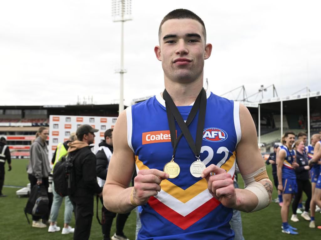 codeaflau's tweet image. Meet Xavier Taylor, the Eastern Ranges defender who has bolted into top-10 contention after a stellar finish to the season, and has had meetings with 16 clubs across the draft combine weekend alone.

DRAFT INTEL ▶️ bit.ly/4qr6CYI
