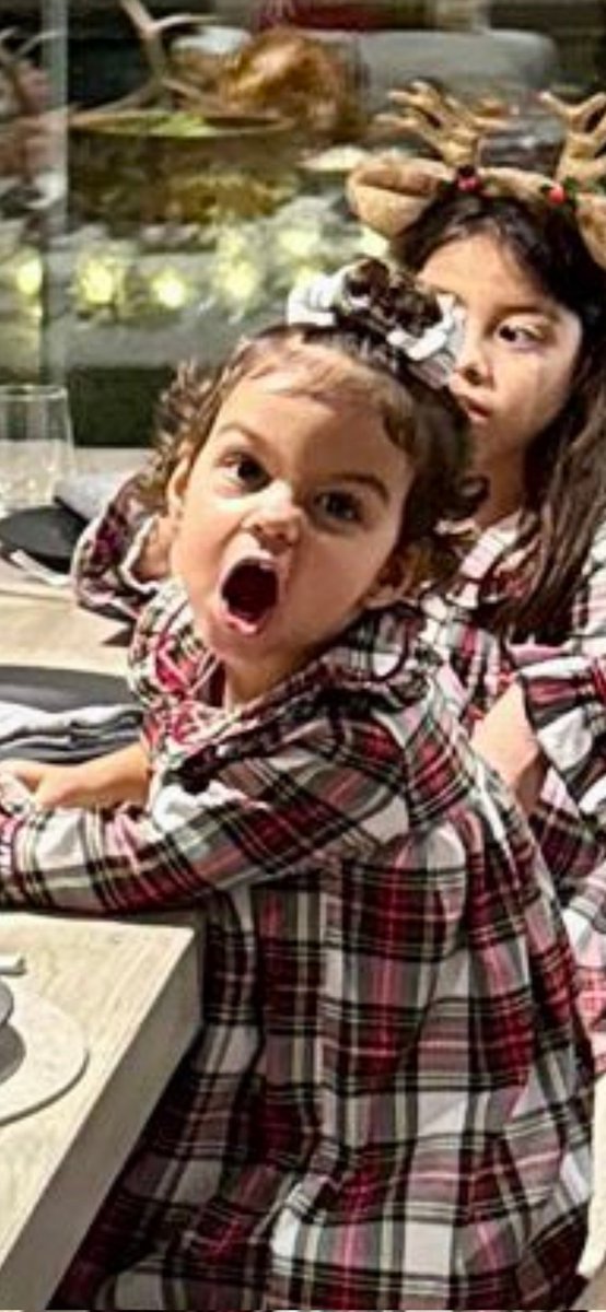 انزاغي كل ماتيجي عليه الكاميرا
 يعني شغلي ما اريد فيه غلطة