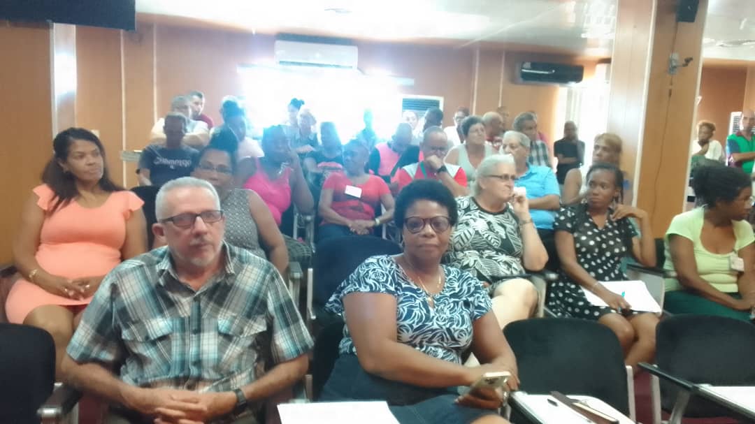 🇨🇺 Trabajadores del <a href="/MincinCuba/">Comercio Cuba</a> se suman a los debates sobre el anteproyecto de ley del nuevo #CódigoDeTrabajoCuba espacios de intercambio y análisis para mejorar dicho documento en beneficio de los obreros.