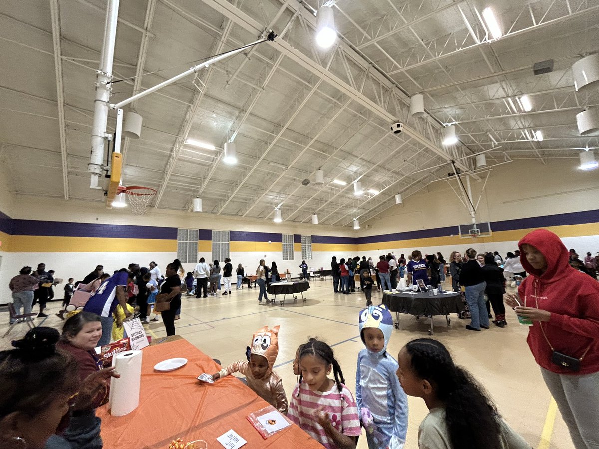 STOKEDTeaching's tweet image. Spooky Science Night @RCE_HCS was a huge success! I had a blast with Mrs. Trice and our Dissolving Candy Corn! #WeAreRacers #UnlockPotential