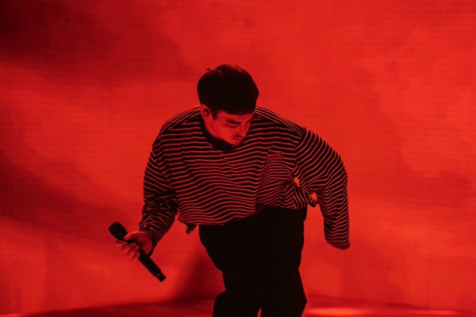 JOJI se tornou o primeiro artista japonês a colocar sete músicas no UK Official Singles Chart. Seu single mais recente, “PIXELATED KISSES”, estreou na posição #33 da parada britânica, marcando sua sétima entrada.