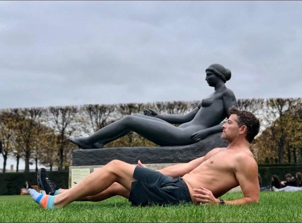 why is he missing a shoe?