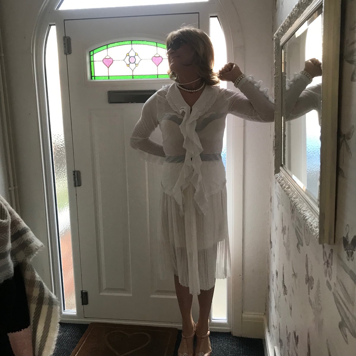 PrimrosePrettyB's tweet photo. Waiting at the front door for a no-show 😖 https://t.co/gKH0eMaAlS