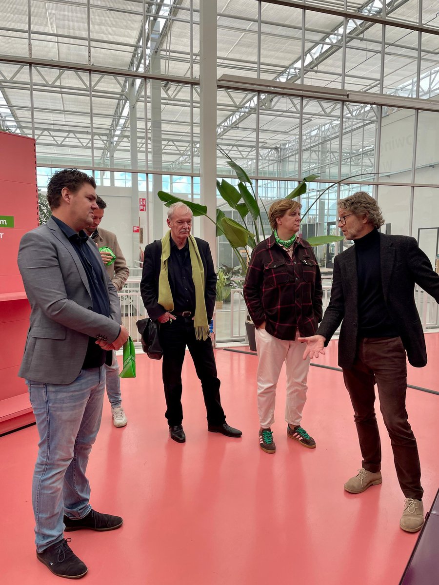 LPFWestland's tweet image. Vandaag was @BoerBurgerB staatsecretaris Jean Rummenie te gast bij World Horti Center in Naaldwijk. , #BBB heeft al veel betekend voor de tuinbouw en gaan nog meer bereiken samen met onze ondernemers en telers. Onze raadsleden Dave van Koppen Trudy de Munck waren erbij.
#wldebat