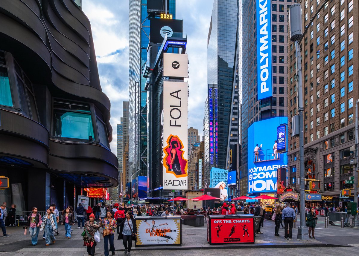 thedebuthub's tweet image. FOLA on Billboard at Times Square, New York 🇺🇸🔥