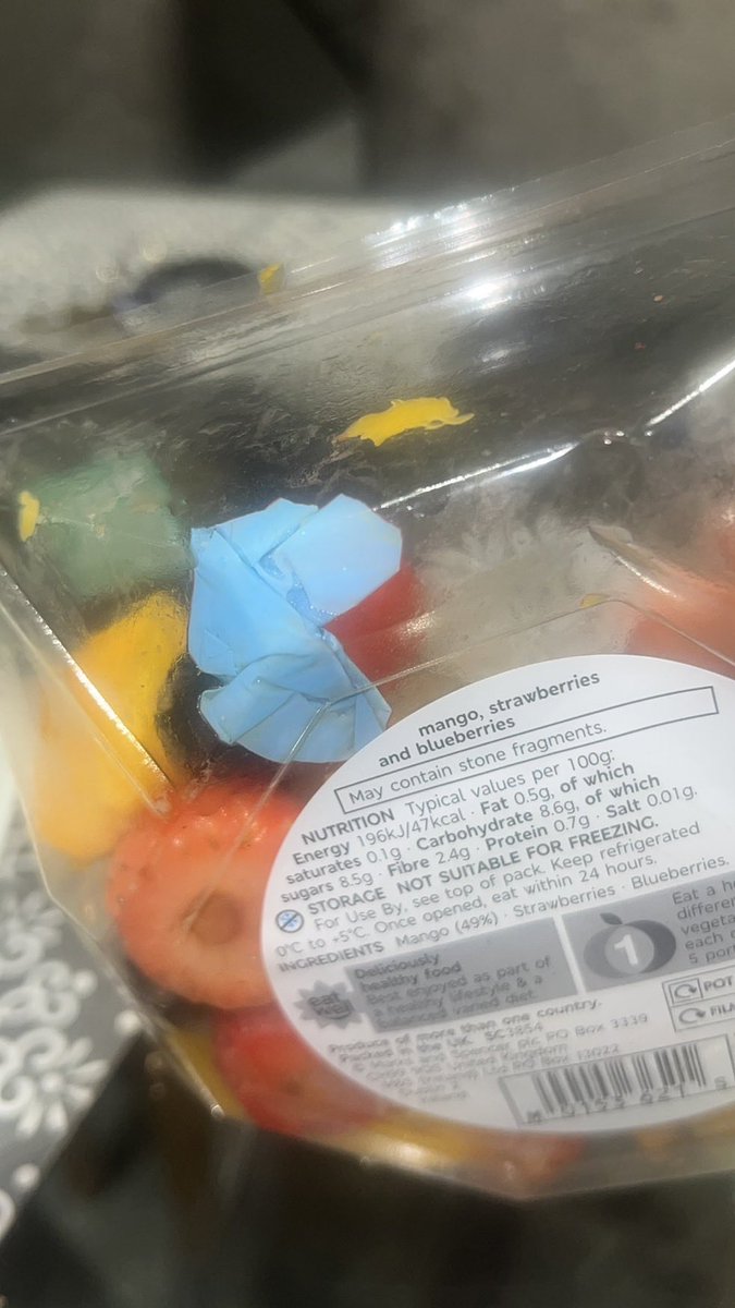 glambysuzie's tweet photo. @marksandspencer hey guys I’m a very loyal M&amp;S customer I spend a fortune with you if the truth be told and I’m horrified just gone to get my fruit out of the fridge which is completely sealed and opened and there is the tip of a rubber glove in the fruit! https://t.co/yBw45V1RGb