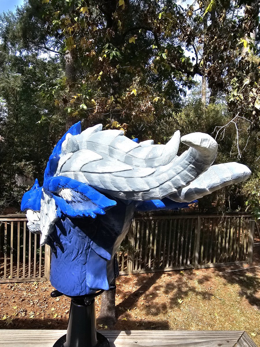 A lovely blue drake has arrived!

This critter has UV paint &amp; is in our painterly style!

💥🦴

#snapjaw #latex #puphood #furry #rubberfur