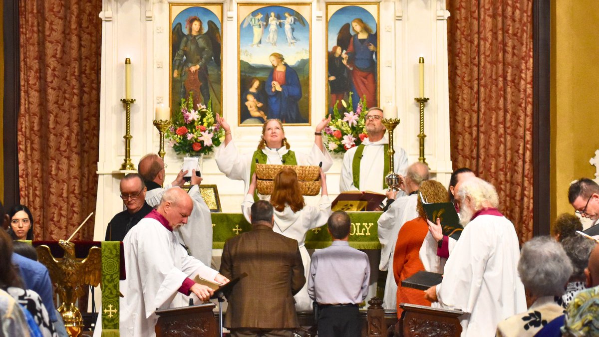 This Sunday is Harvest Sunday, Oct. 26 
10:30 a.m. All-parish worship (only one service)

We, as a congregation, will make our annual commitment to support the work and ministries of St. David's for 2026. Afterward, enjoy a parish meal provided by our Hospitality Ministry.