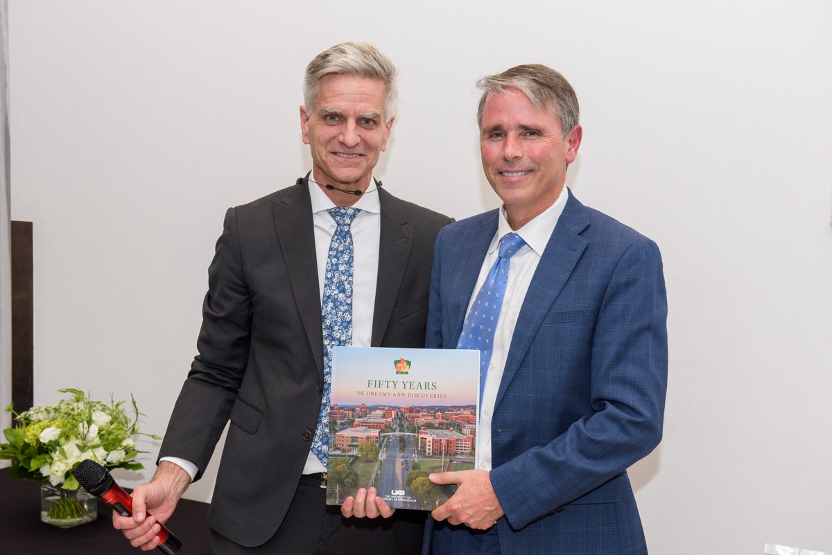 NeurosurgeryUab's tweet image. A special thank-you to Richard W. Byrne, M.D., for delivering this year’s Galbraith Lecture!

We appreciate his time, expertise, and inspiring contributions to neurosurgical research and education.