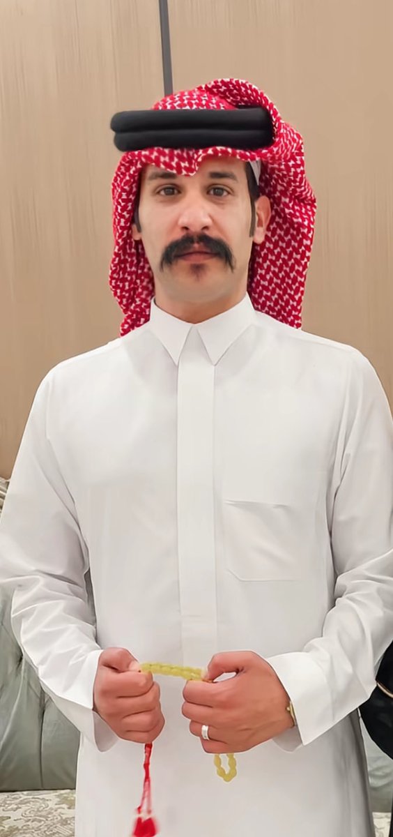 خُوّة المطاليق

زاهي بن لازي الخمعلي

خابرك وافي ما تحب القطاعة

باسم بن باشر الطويلعي

أهلاً هلا وأقولها لآخر العام