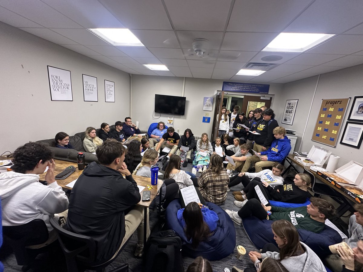 We are going to need a bigger lounge 👀👀 A RECORD turnout for our October “Fourth Friday” Bible Study!

60+ students studying the Word of God before the school day even begins?! It’s a GREAT time to be a Lion 🦁

#WeAreNDCL | #LivingTheTruthInLove