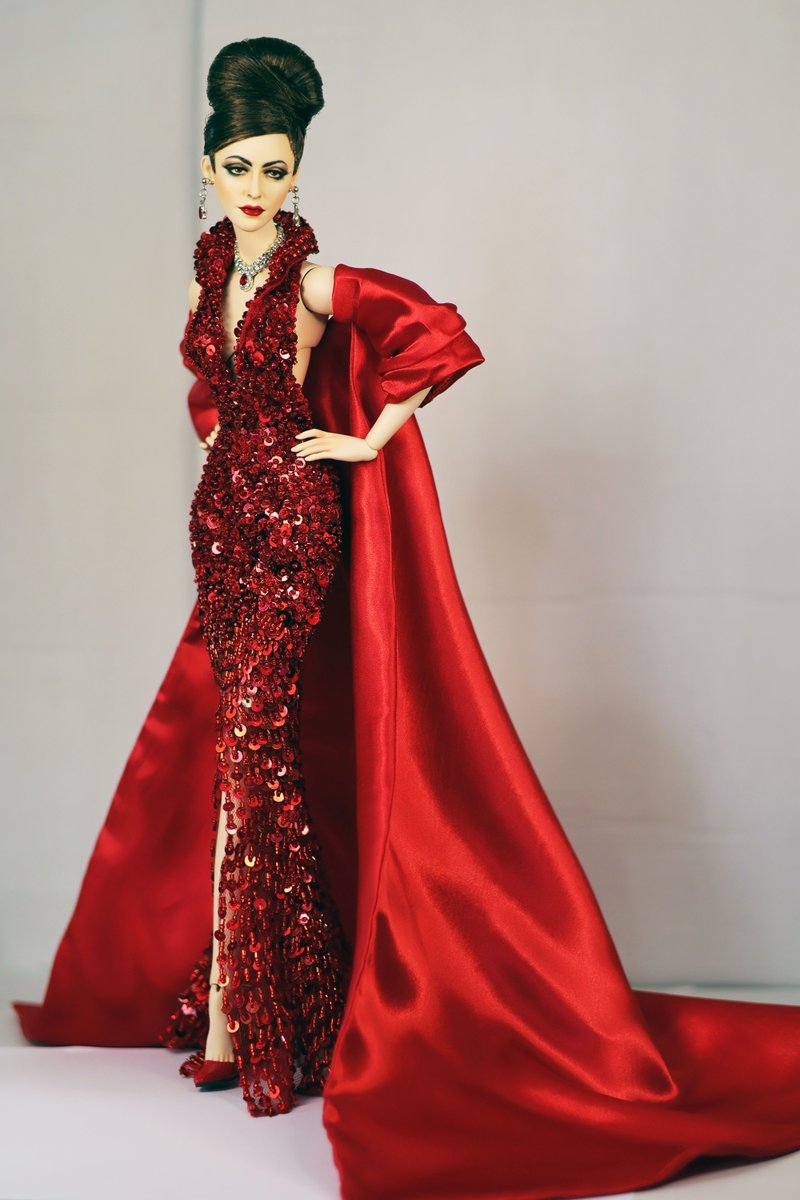 EmperisDolls's tweet photo. A Glimpse Few Have Seen — The Mini Haute Couture Reveal - https://t.co/eMOLwRs59t https://t.co/ePTuo1g0Te