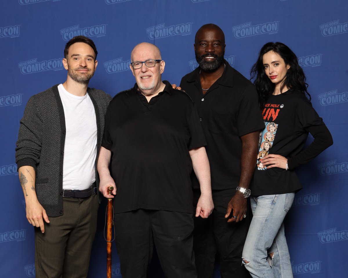 stevesternberg's tweet photo. A Brief and Incomplete History of Comic Cons https://t.co/zopIJLfJTH - #NYCC #SDCC @Krystenritter @Daredevil @Marvel @JessicaJones #TCA25 https://t.co/yz8Ln1z1V8