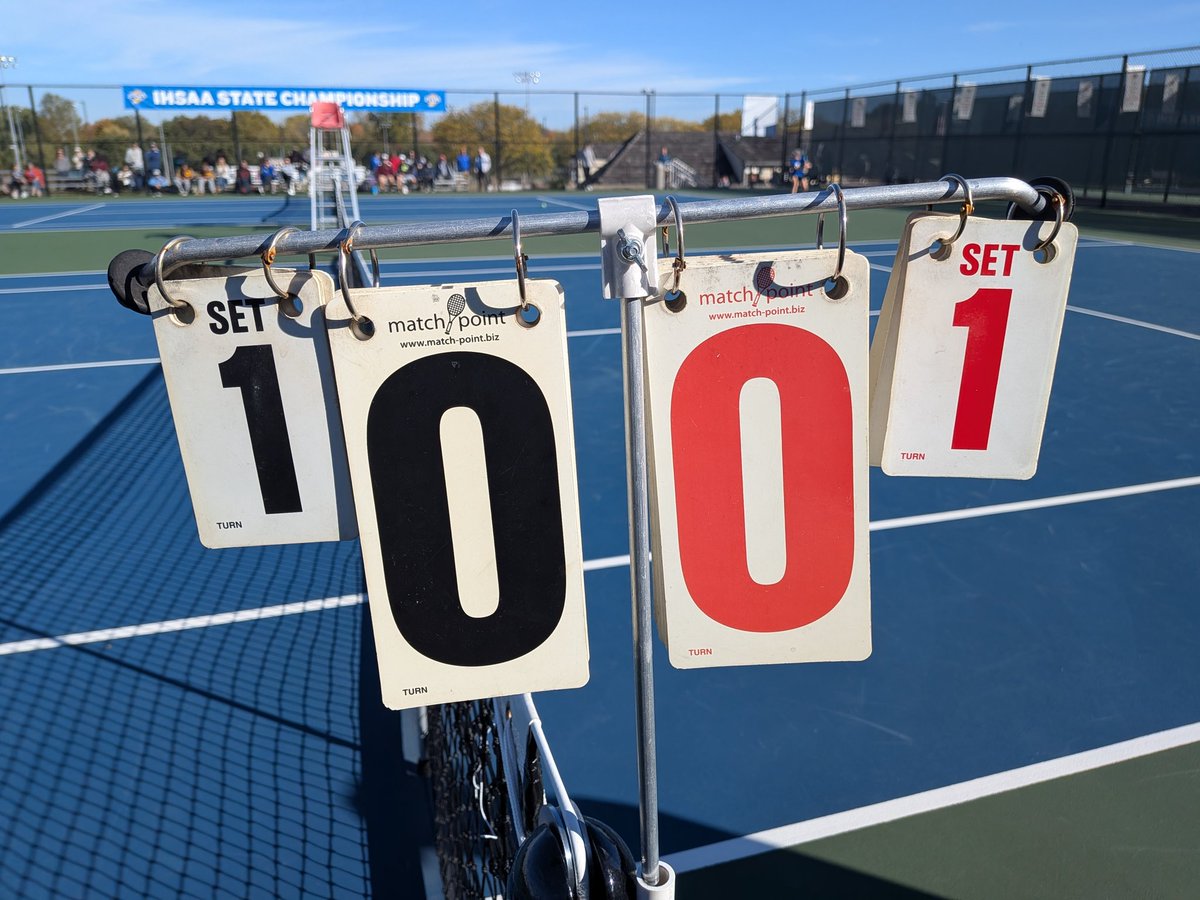 Heading for a third set after splitting the first two 4-6, 6-1.