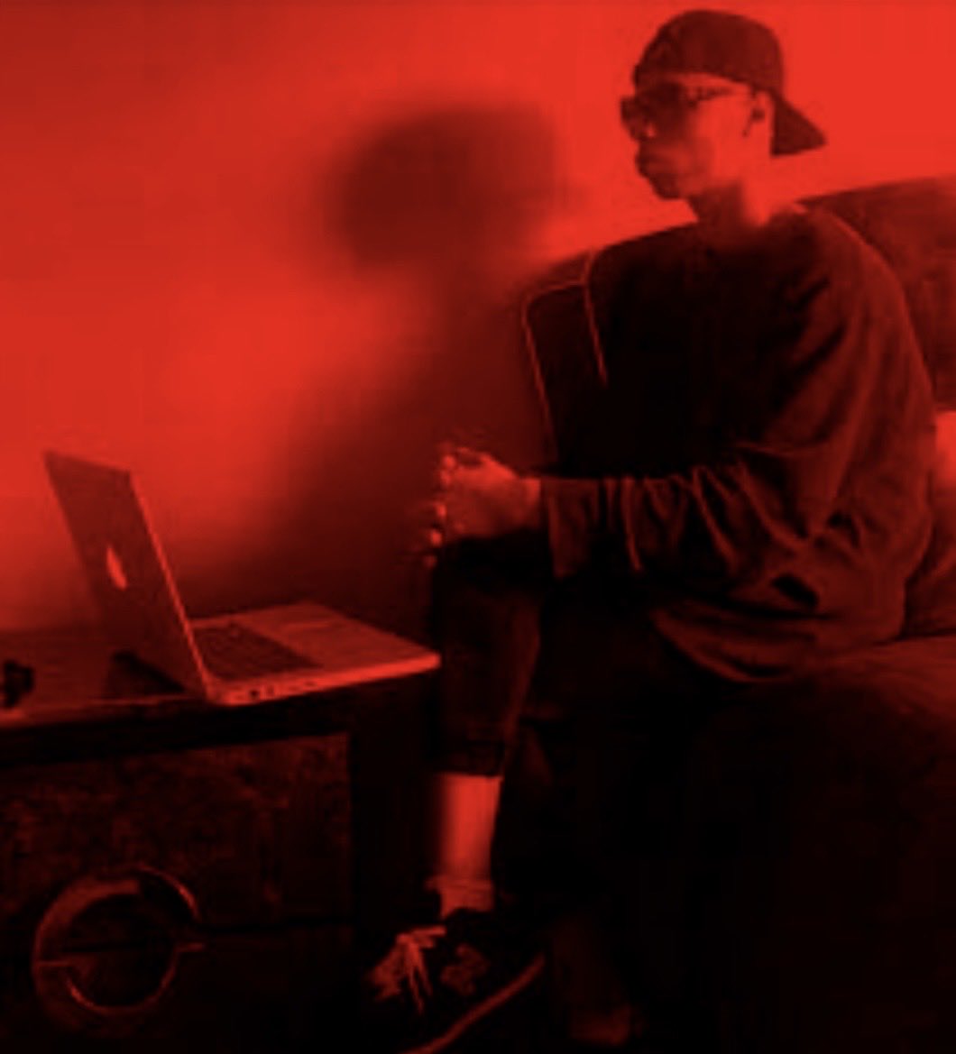 galaxioners's tweet image. vai chegando perto das 18h eu fico assim