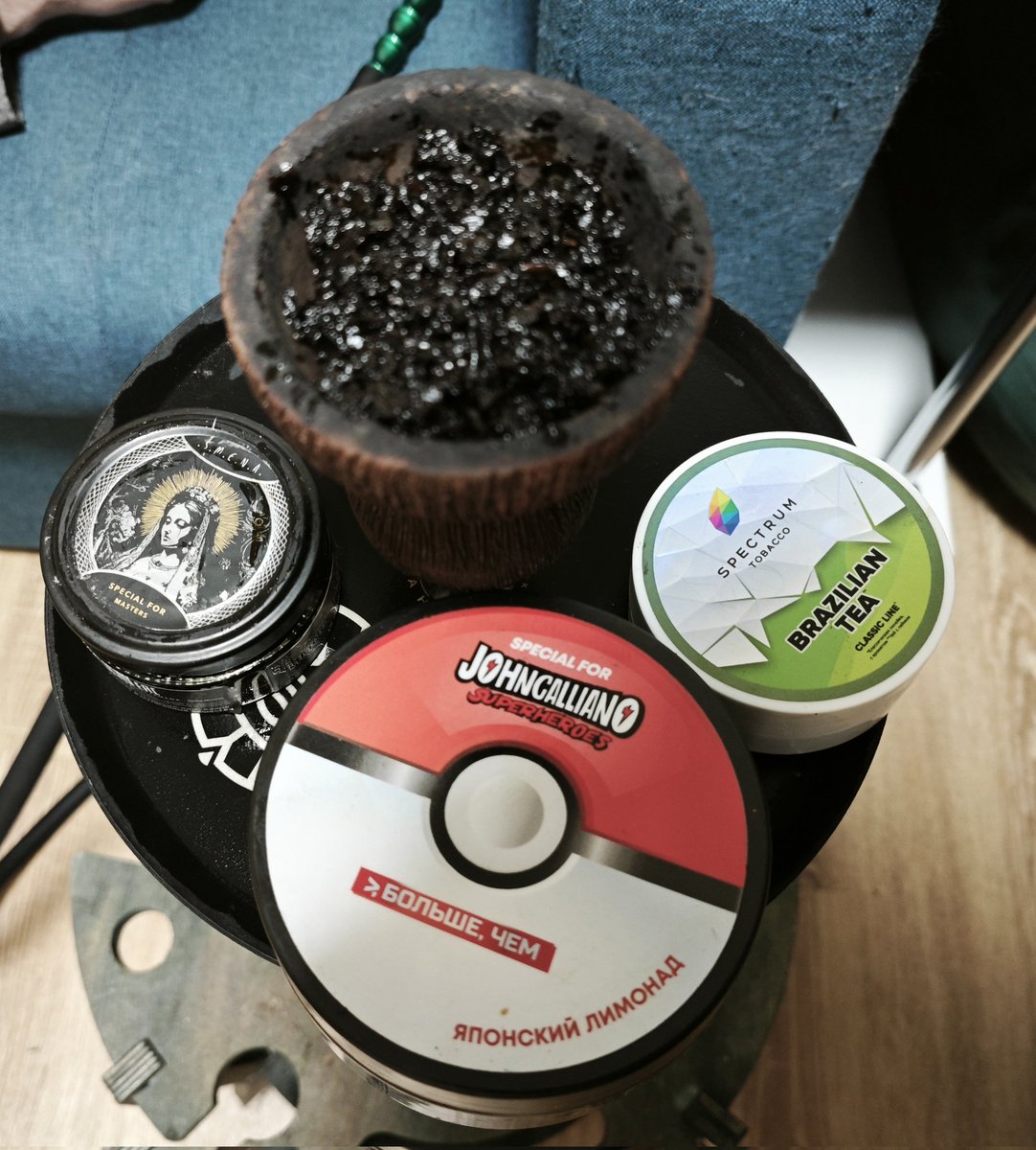 Вечерняя чашка:
Spectrum - Brazilian tea, чай с лаймом
Bonche - Santa muerte, лимитка
Больше чем кальян - Японский лимонад

Получилось странно. Но алкогольность из бонча есть, Лаймы усилили друг друга,и напиточность тоже есть
#мирдолжензнатьчтоякурю