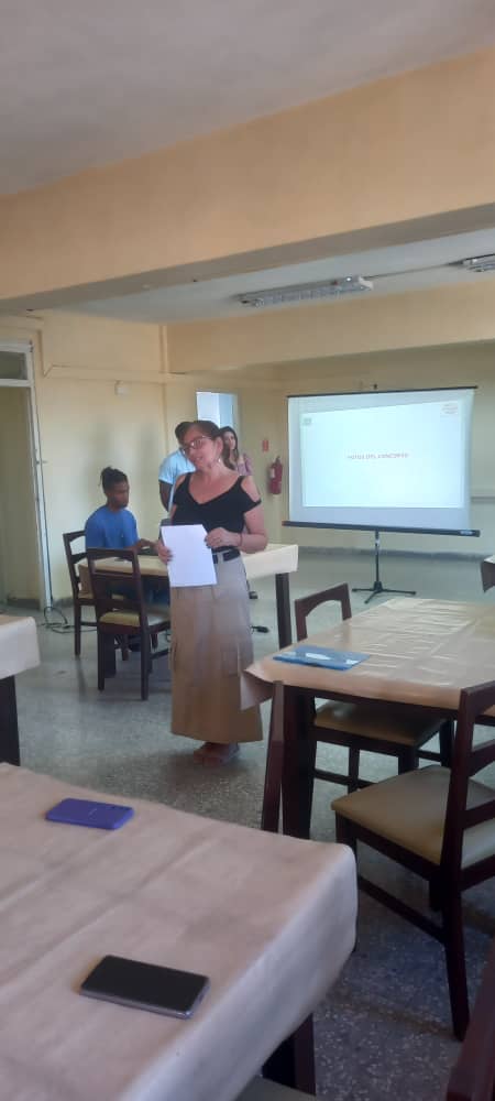 Felicitamos a los jóvenes de la EIPP por el matutino que dedicaron a la Cultura Cubana.
Con su creatividad y talento, comprometidos con la historia, demostraron cómo hoy siguen  presentes los valores de nuestra identidad nacional.
#Cuba 
#CubaViveEnSuHistoria 
#CubaEstáFirme 🇨🇺🇨🇺