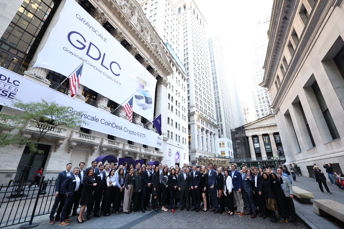 RippleXity's tweet image. 🚨 JUST IN: Grayscale has launched its new $GDLC ETF on the NYSE — a first-of-its-kind multi-asset crypto fund in the U.S. that notably includes $XRP among its top constituents.
