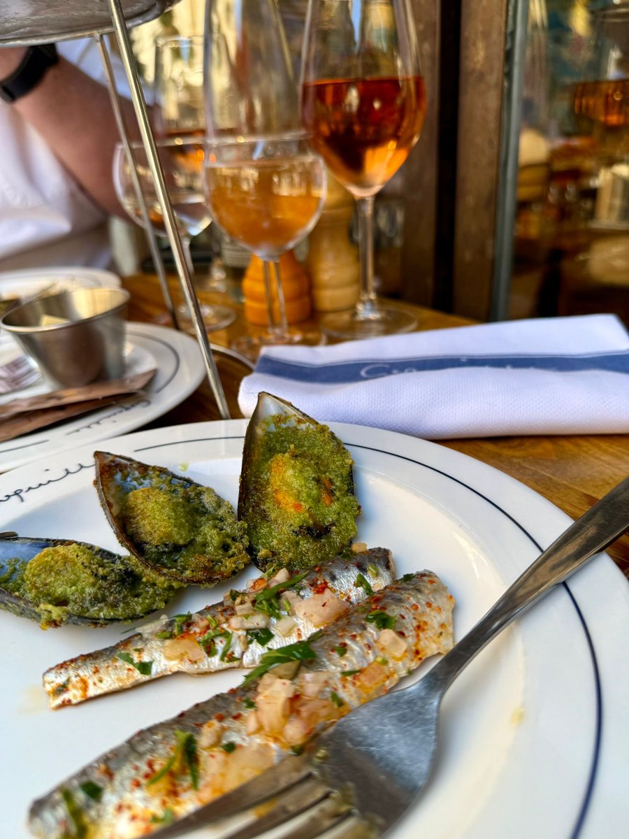 dramdistiller's tweet photo. Marseille for the best seafood 🍤 https://t.co/1uZWttZFRA