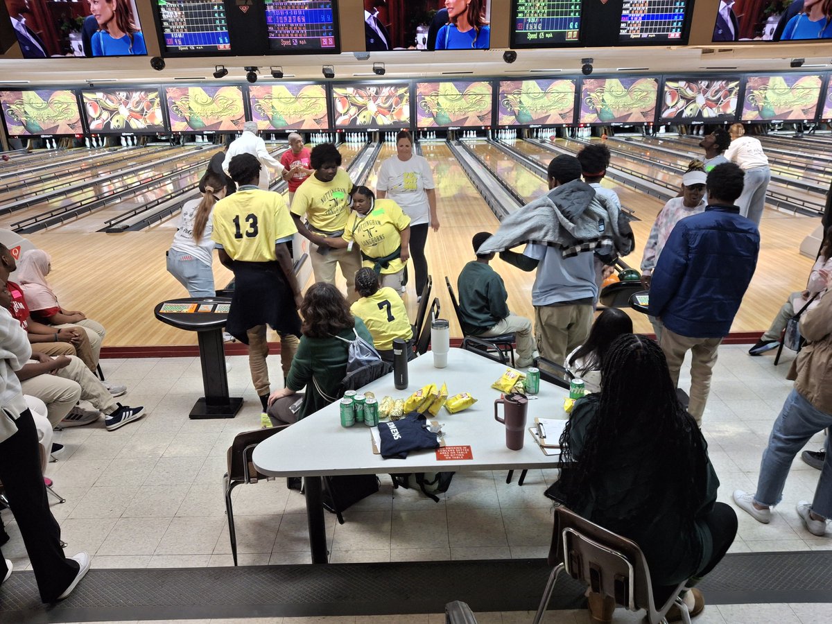 SOMissouri's tweet photo. The St. Louis Metro Area hosted a full house for St. Louis Public Schools' local bowling on Monday and Thursday this week! Congratulations to all the skilled athletes on their games!
#SOMO #SpecialOlympicsMissouri #InclusionRevolution #FunForAll #PlayUnified https://t.co/SBNXqvxjFT