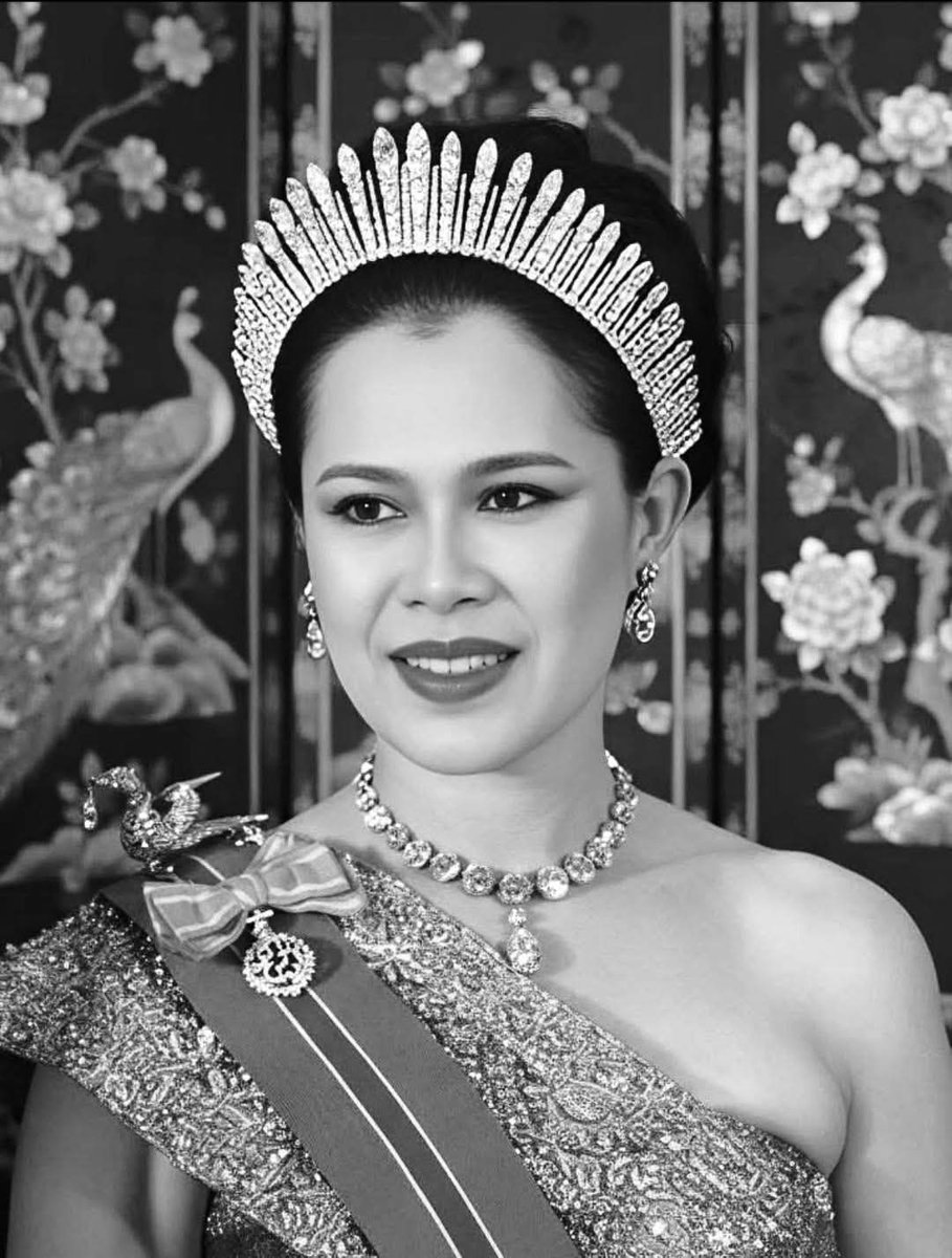 nivimutti's tweet image. 🙏🙏🙏 🇹🇭 สำนักพระราชวัง
เผยแพร่ประกาศ เรื่อง สมเด็จพระนางเจ้าสิริกิติ์ พระบรมราชินีนาถ พระบรมราชชนนีพันปีหลวง เสด็จสวรรคต 🙏🙏🙏
เมื่อวันศุกร์ที่ ๒๔ ตุลาคม พุทธศักราช ๒๕๖๘ เวลา ๒๑ นาฬิกา ๒๑ นาที ณ โรงพยาบาลจุฬาลงกรณ์ สภากาชาดไทย ด้วยพระอาการสงบ สิริพระชนมพรรษา ๙๓ พรรษา