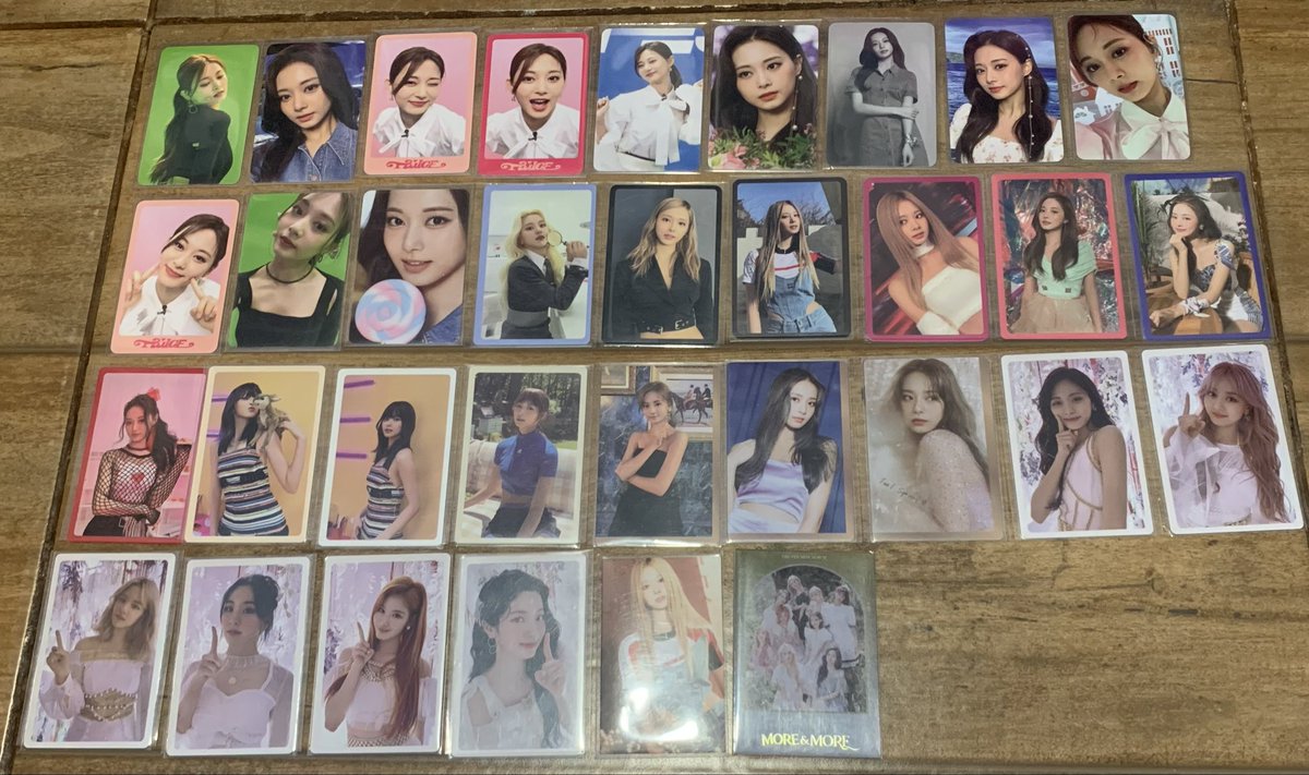 hyunincolector's tweet photo. VENDA/VENDO SALDÃO TWICE photocard 

— 33 phocards oficiais regulares e não regulares por 110R$ + frete TODOS!
 
— preço não inclui frete, ele será calculado separado!

—  frete calculado por super frete

— Tenho feedbacks no fixado https://t.co/E3fkNI0tGT