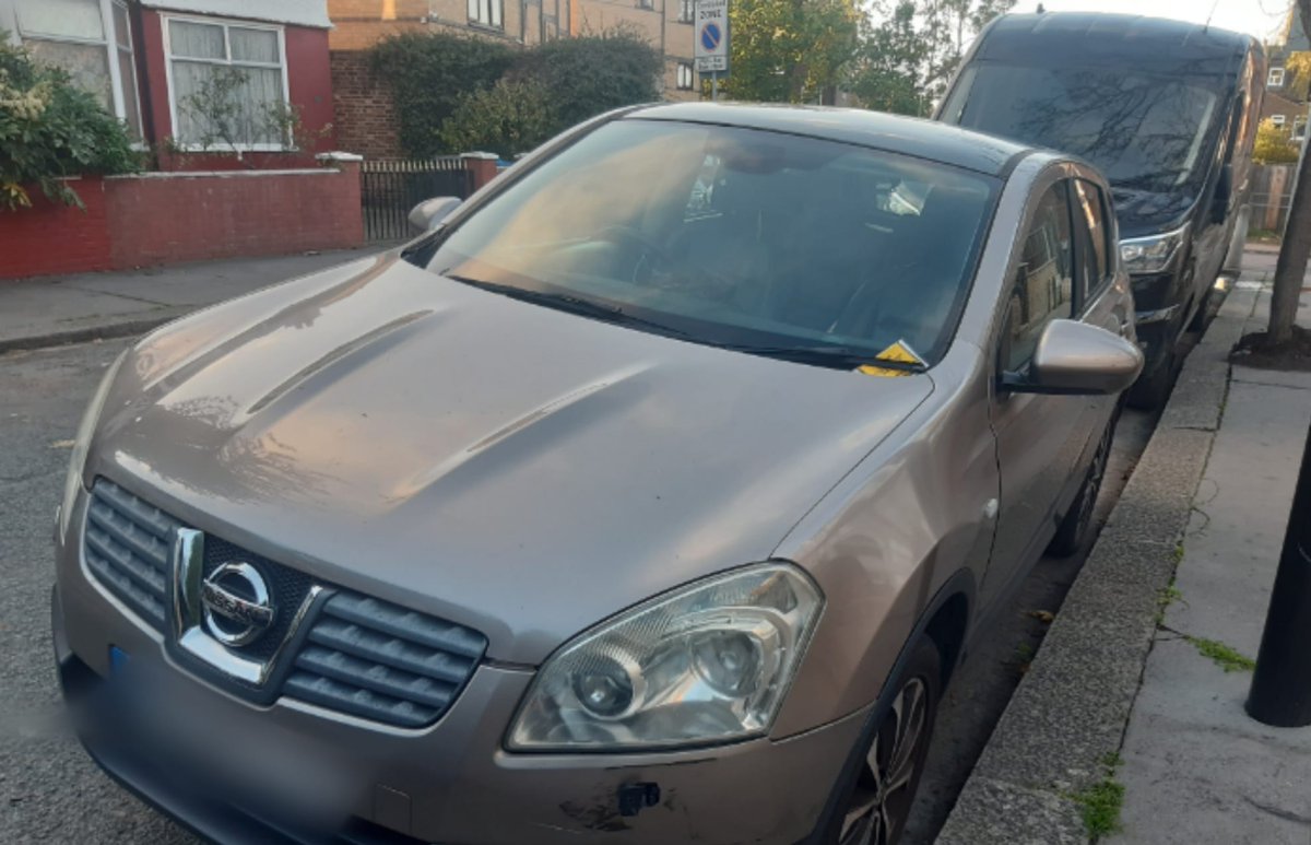 MPSNorburyPark's tweet image. Today Norbury Park SNT were alerted to a lost or stolen (LOS) vehicle on Acacia Road. After conducting checks we found it was reported stolen. The owner of the vehicle was informed and collected their vehicle. 

Another Happy Customer.

#NorburyPark
#MPSCroydon
#MyLocalMet
