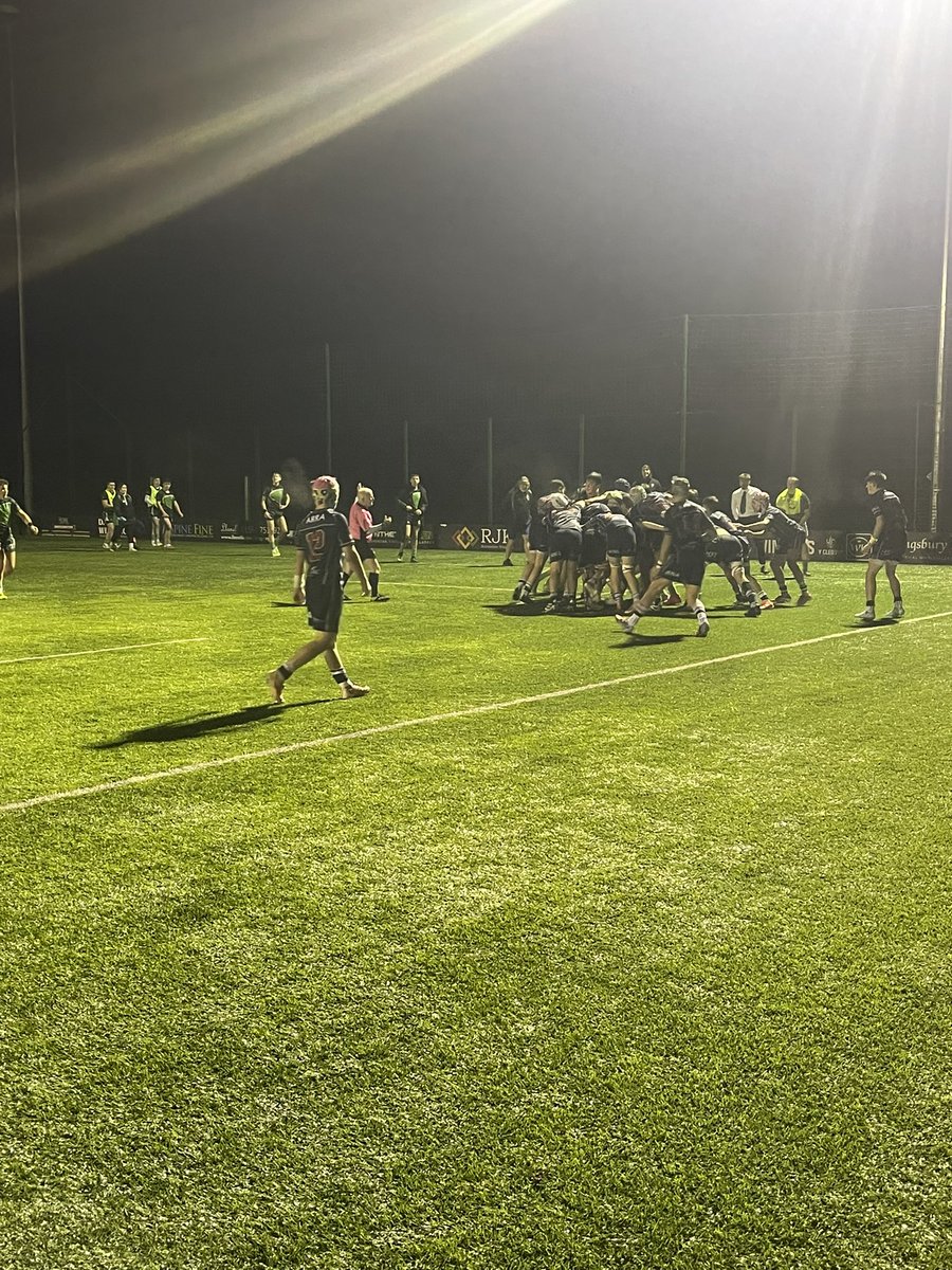 Da Iawn MMAD and Carmarthen Schools tonight. Great game under lights in the Dewar Shield.

MMAD coming out ontop with a 28-7 win.

Well done to call involved from both sides 👏🏽