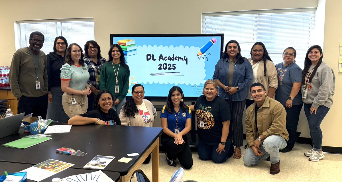 MsAMontemayor's tweet image. Thanks to this great group of Dual Language teachers, we had a fantastic day of learning, collaboration, and creating meaningful materials to take back to their classrooms! The morning began with learning walks @BLECC_BlueJays setting the tone for a productive and inspiring day!