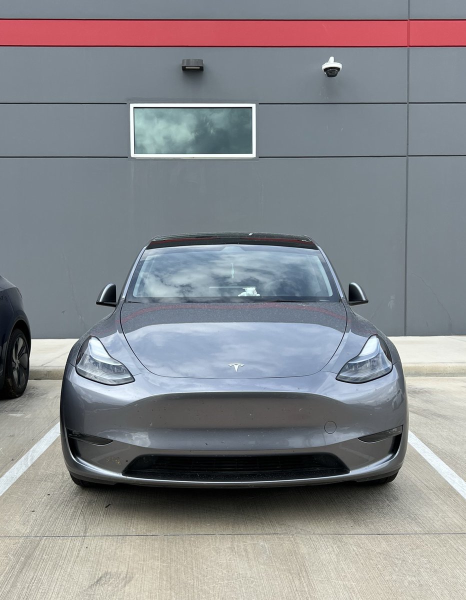 Dropped off the little adventure bug to get some new paint to repair the hit-and-run scrapes.

Fortunately, they had a loaner so <a href="/Tesla/">Tesla</a> can add it to your profile and push your settings to the temporary ride. That’s easier than a normal rental.