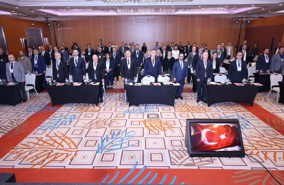 Alper_Alpay's tweet photo. 23 Ekim 2025 tarihinde Ankara’da gerçekleştirilen Türk Eczacıları Birliği Stratejik Vizyon ve Gelecek Perspektifi Çalıştayı’na katılarak odamız adına mesleğimizin geleceğine dair görüşlerimizi ve önerilerimizi dile getirdim. https://t.co/cVgTumcD7T