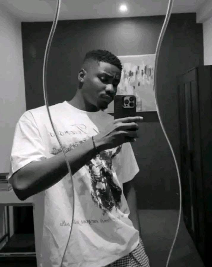 tonnex_festus's tweet photo. Thrown from a 3 storey building ??
People are wicked wtfffffffff
#justiceforhilary https://t.co/K30j5Xw6CX