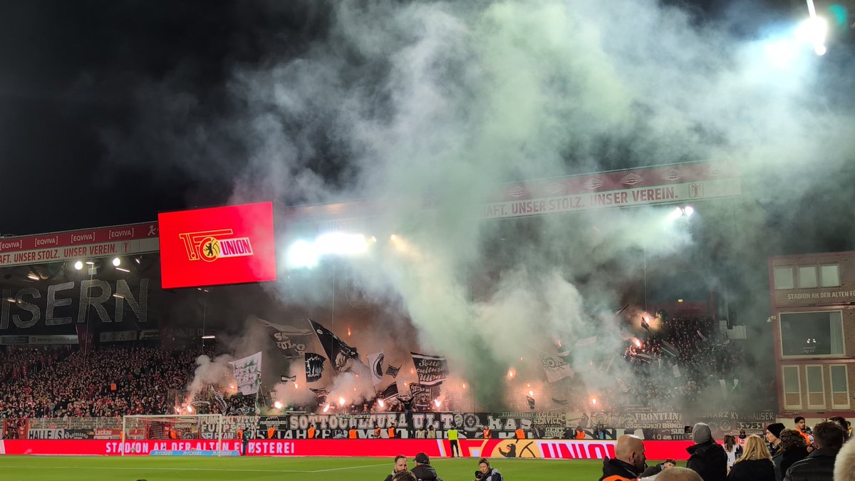 groundhoppers_'s tweet photo. Groundhopping in Germany🇩🇪
1.FC Union Berlin 3:1 Borussia Mönchengladbach
🏆1.Bundesliga
🗓️17/10/2025 
🏟️Stadion an der Alte Föresterei
🗣️22,012
#football #groundhopping #ultras  #unionberlin #berlin  #fcu   #bmg  #germany  #deutschland https://t.co/BooWXYm0YE