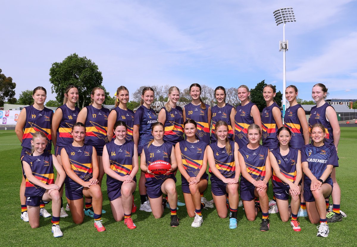 CrowsAcademies's tweet image. What a stage for the @Adelaide_FC @CrowsAcademies NGA Girls last night - playing the Curtain Raiser to @aflwomens Showdown 4 between @CrowsAFLW and @PAFC . The next generation of Crows on show. Team Tonon win by 38pts.