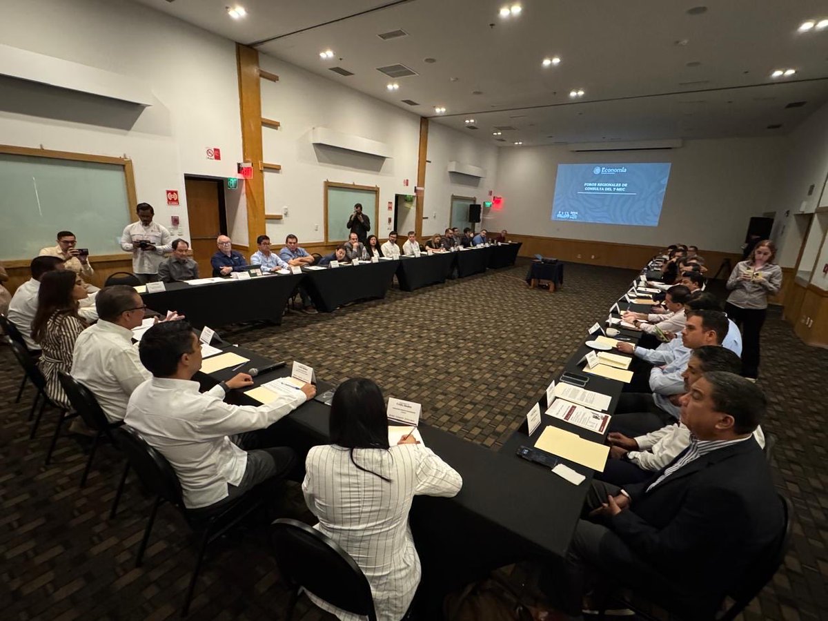 SE_mx's tweet photo. Sinaloa es el estado 22 en sumarse a las #ConsultasTMEC.

Representantes de agricultura, manufactura, automotriz y academia propusieron incluir ciencia y tecnología en el Tratado, fortalecer aduanas y mejorar condiciones laborales. https://t.co/KCTQbMKWp7
