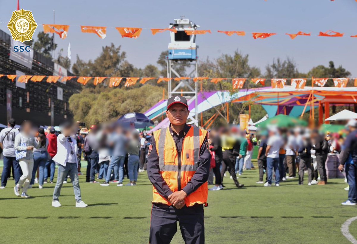 PBI_SSC's tweet image. 🚨 Al interior del @autodromohr, con motivo del evento "@F1. #GranPremio de México", personal de la #PBI de la @SSC_CDMX mantiene el dispositivo de seguridad en el cual realizan recorridos de seguridad, vigilancia y prevención, a fin de garantizar un evento seguro.  🚔👮‍♀️👮🚓