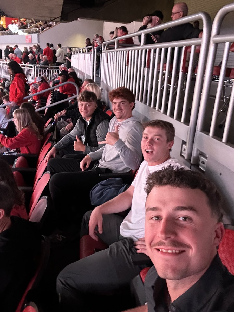 Let’s do it!! <a href="/LouisvilleMBB/">Louisville Men's Basketball</a> <a href="/LouisvilleBSB/">Louisville Baseball</a> #GoCards