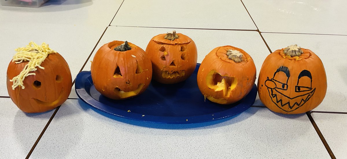 MCS_SRB's tweet image. Year 11 enjoying their pumpkin carving this week. They showed some pretty impressive creativity 🎃👻